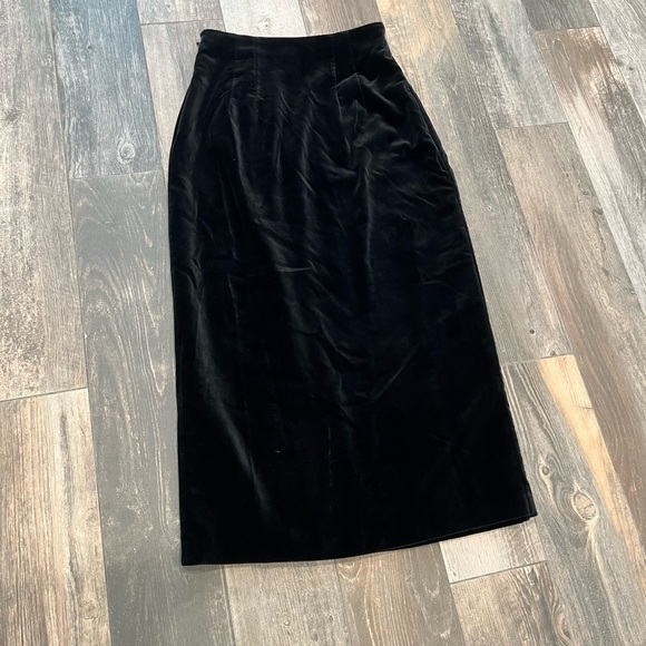 Vintage Laura Ashley Long Skirt Evening Wear Size 10 Black Velvet High Waist - Picture 10 of 10